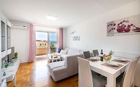 Apartment Sara